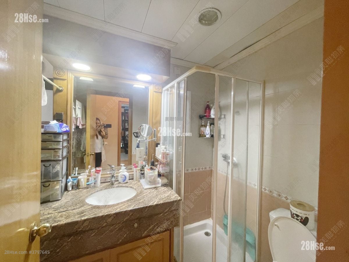 豪峰岭 售盘 4 房 , 2 浴室 946 平方尺