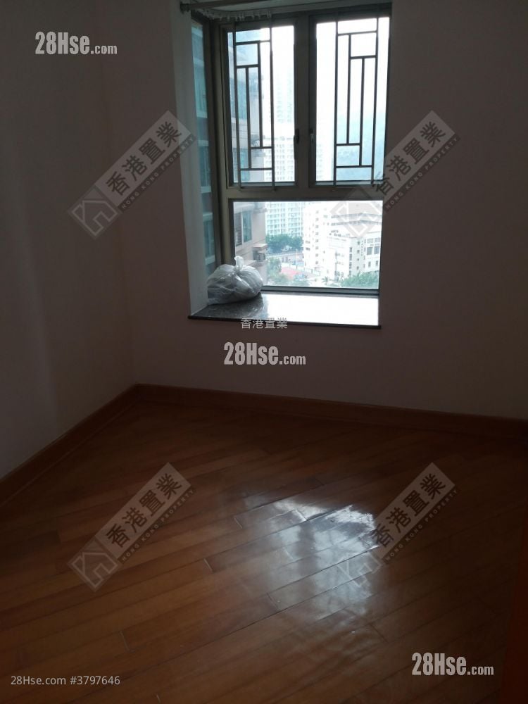 Park Central Sell 3 Bedrooms , 2 Bathrooms 684 ft²