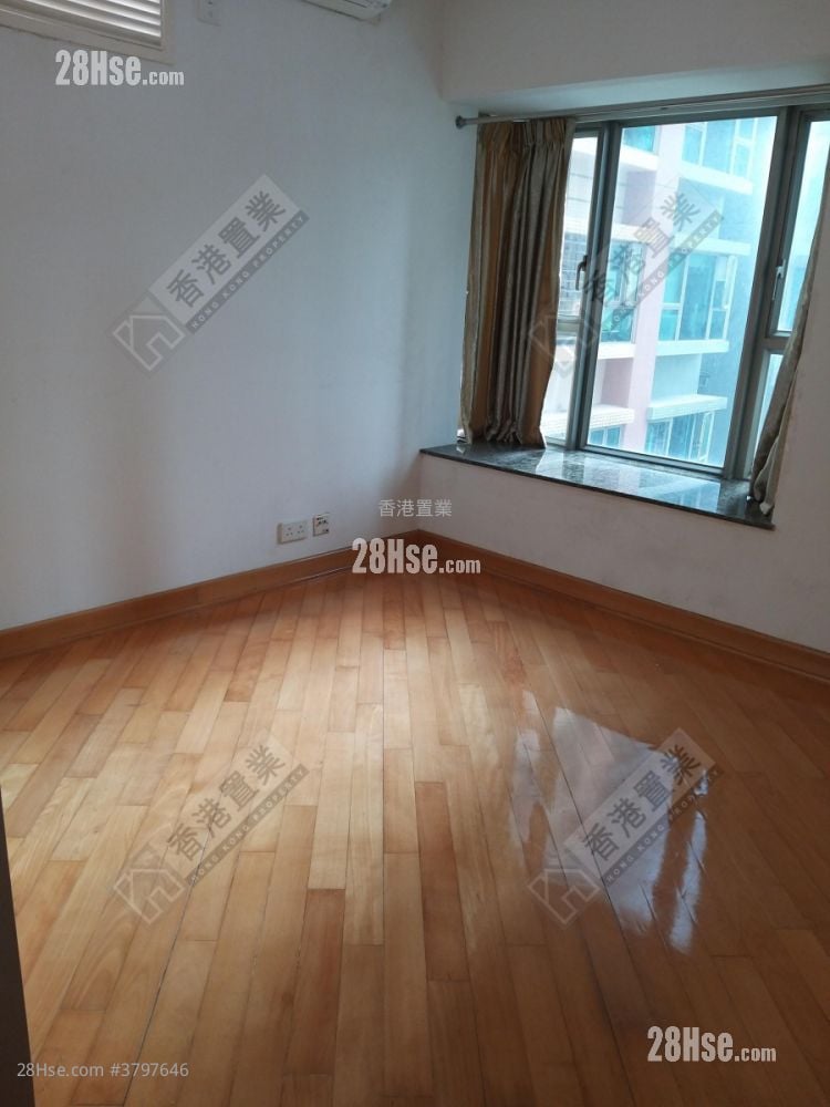 Park Central Sell 3 Bedrooms , 2 Bathrooms 684 ft²