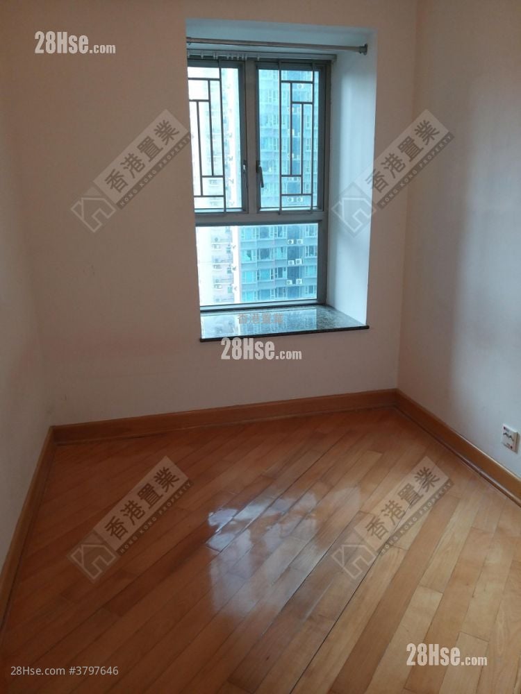 Park Central Sell 3 Bedrooms , 2 Bathrooms 684 ft²