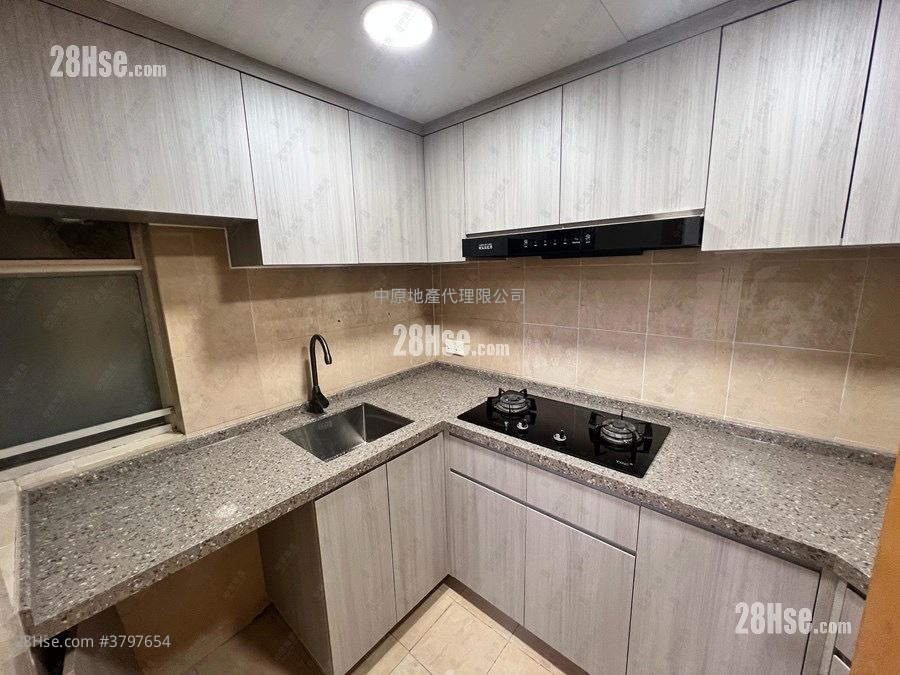 Kingswood Villas Sell 3 Bedrooms 623 ft²