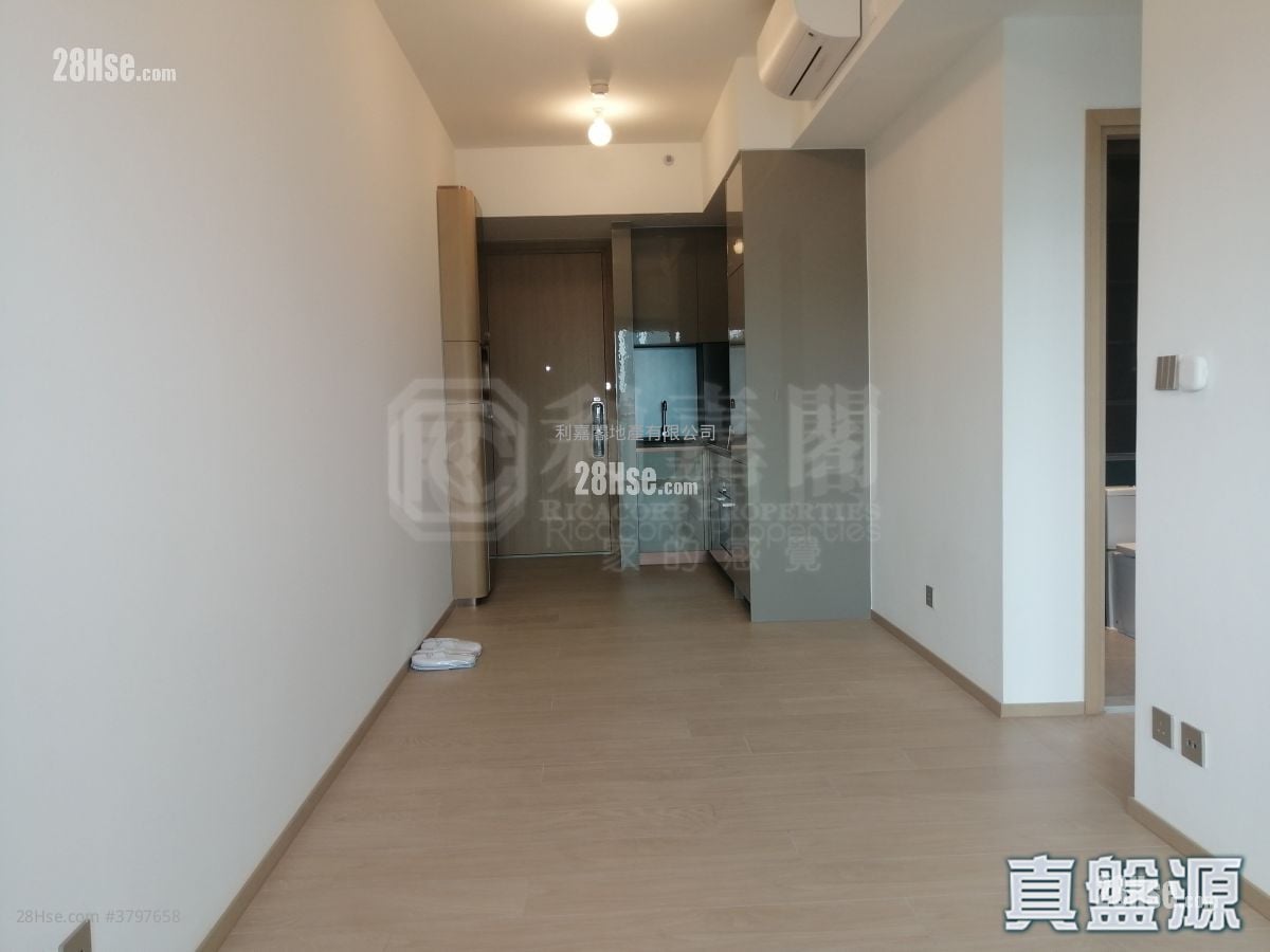 Echo House Sell 2 Bedrooms 470 ft²