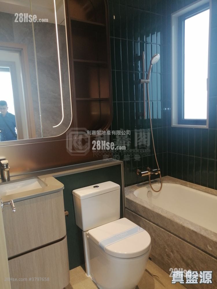 Echo House Sell 2 Bedrooms 470 ft²