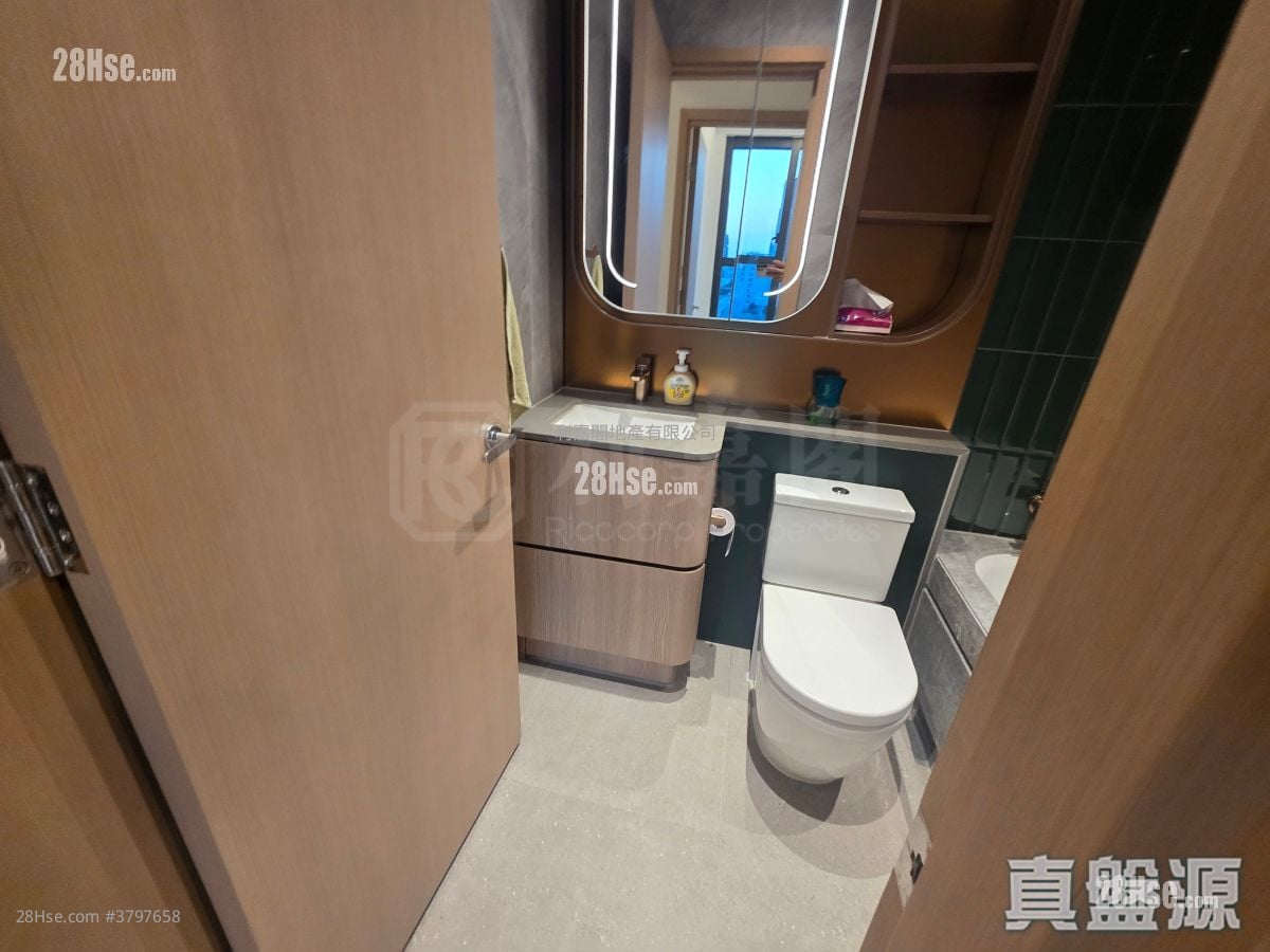 Echo House Sell 2 Bedrooms 470 ft²