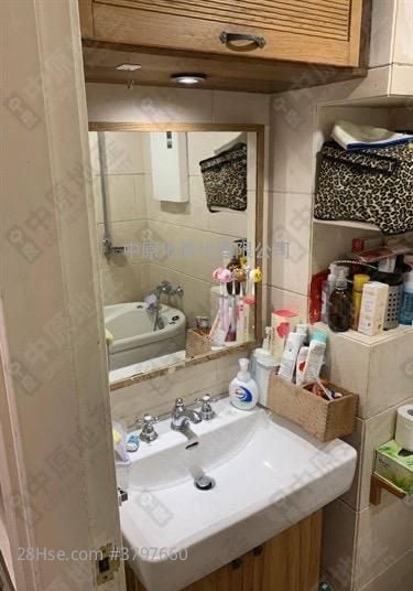 Waterside Plaza Sell 2 Bedrooms , 1 Bathroom 474 ft²