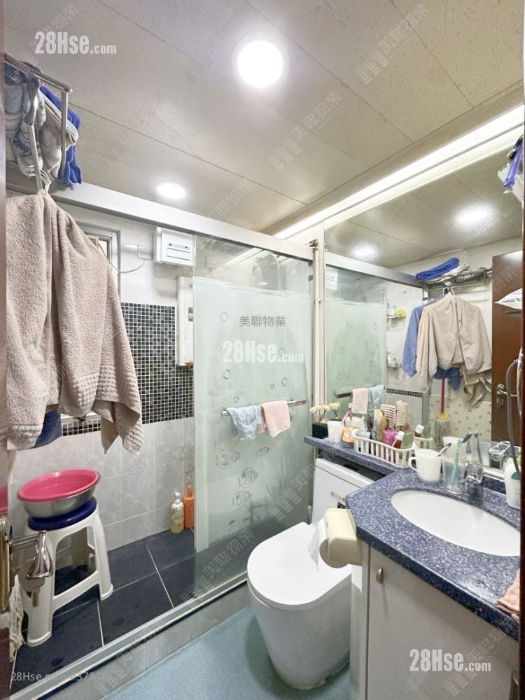 Flora Plaza Sell 2 Bedrooms , 1 Bathroom 413 ft²