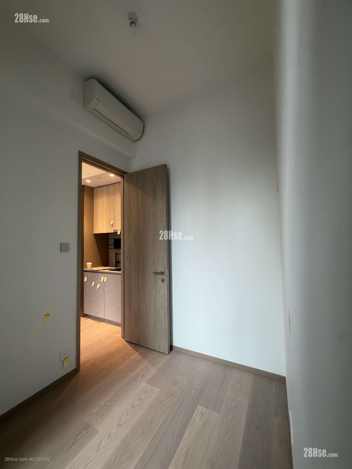 101 Kings Road 租盘 1 房 , 1 浴室 244 平方尺