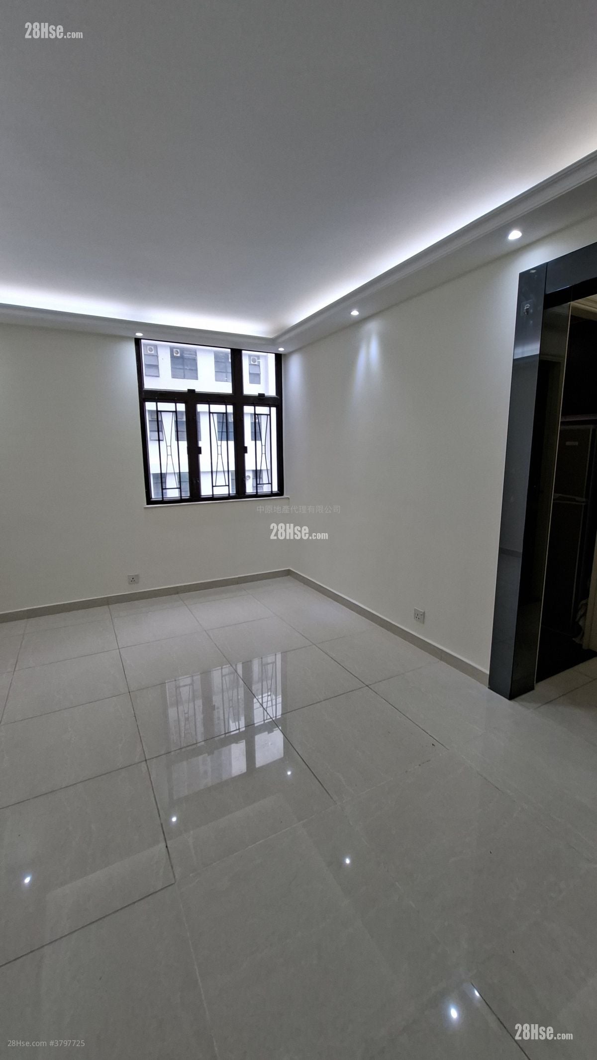 Luk Yeung Sun Chuen Rental 2 Bedrooms , 1 Bathroom 445 ft²