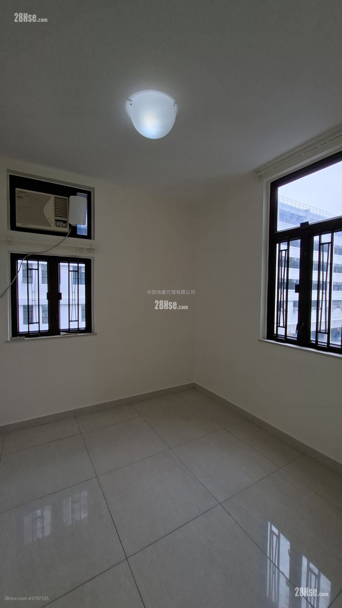 Luk Yeung Sun Chuen Rental 2 Bedrooms , 1 Bathroom 445 ft²