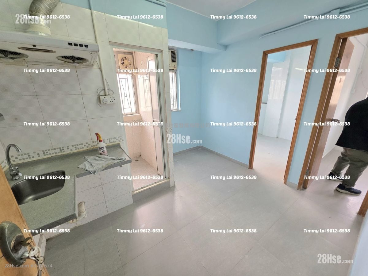 Man Ying Building Rental 2 Bedrooms , 1 Bathroom 220 ft²