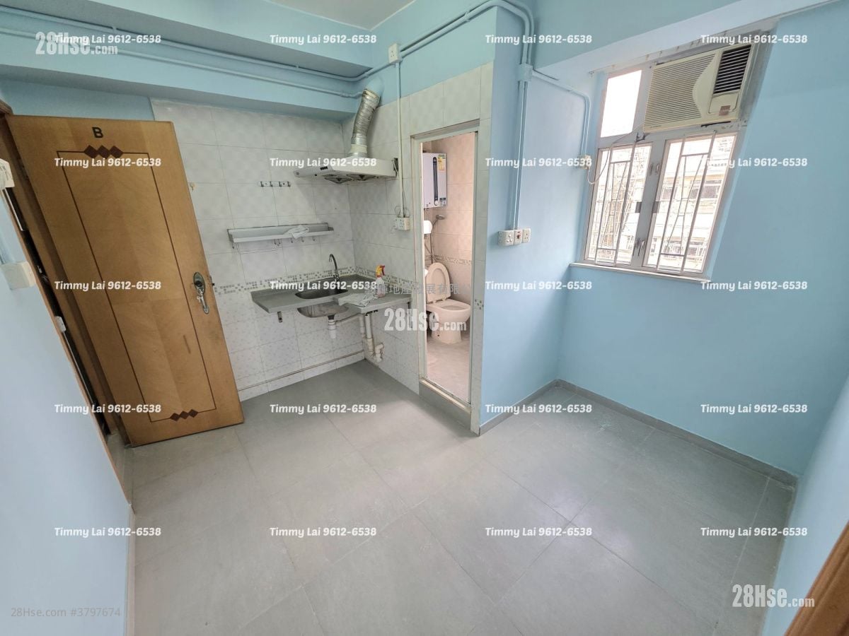 Man Ying Building Rental 2 Bedrooms , 1 Bathroom 220 ft²