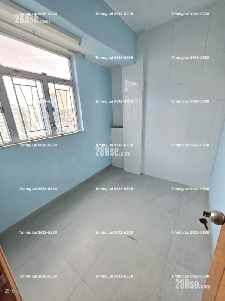 Man Ying Building Rental 2 Bedrooms , 1 Bathroom 220 ft²
