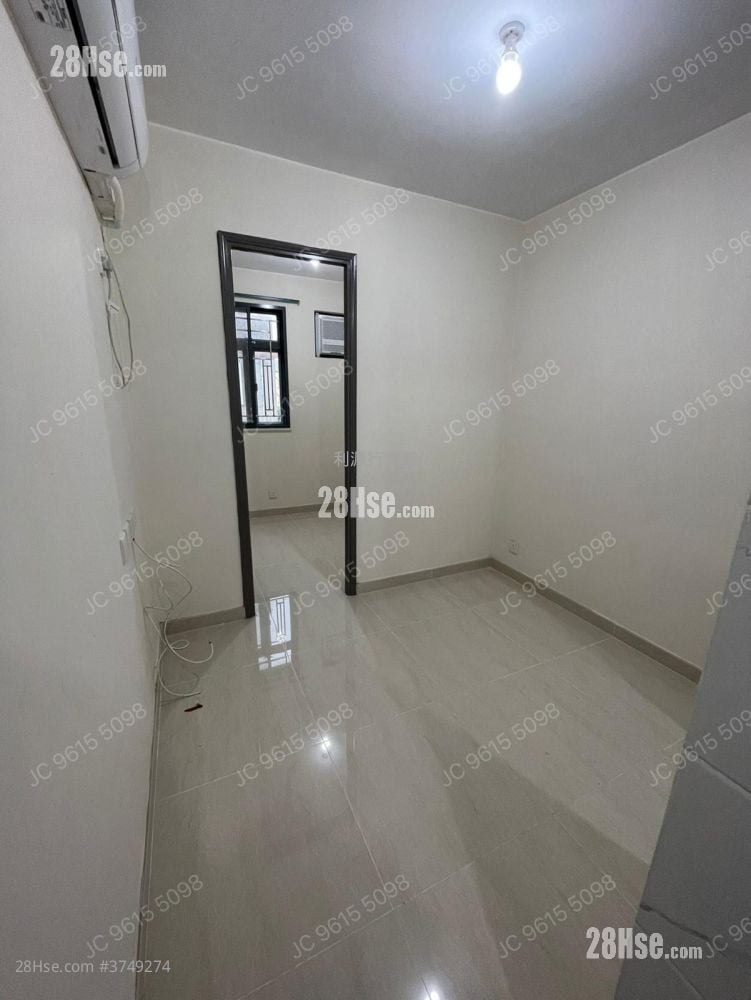 村屋 租盤 1 房 , 1 浴室 300 平方呎