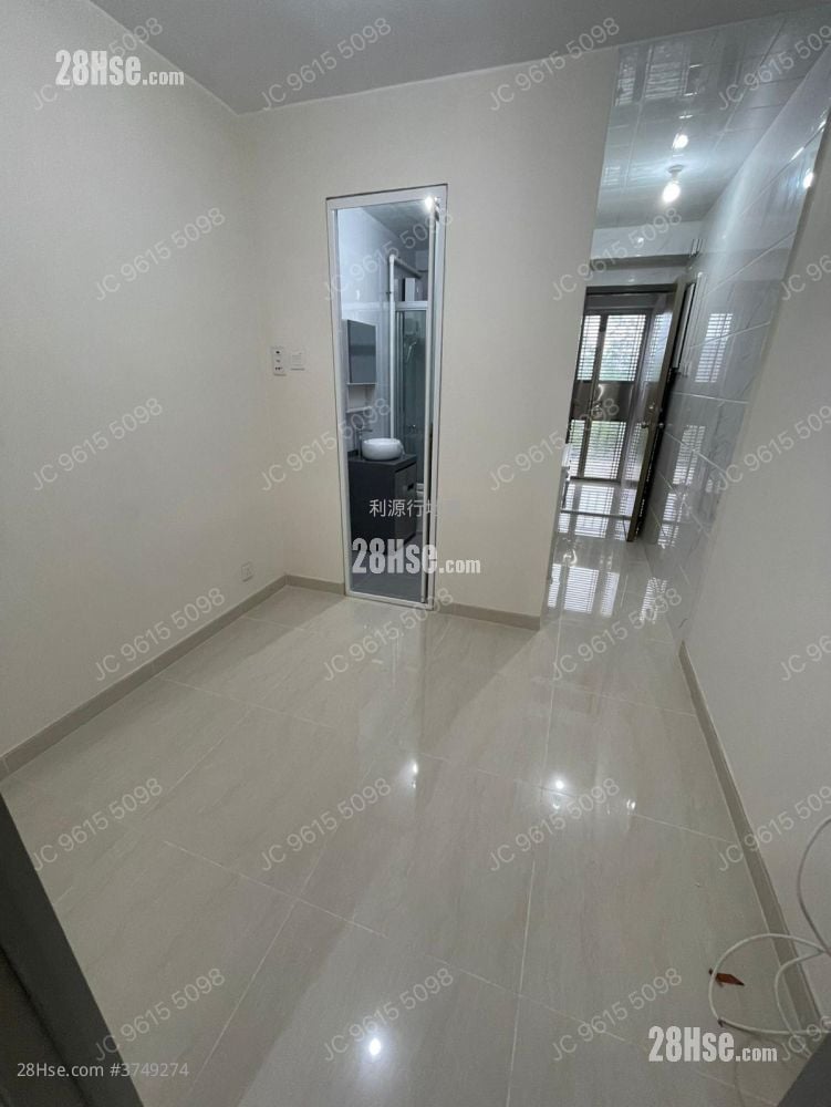 村屋 租盤 1 房 , 1 浴室 300 平方呎