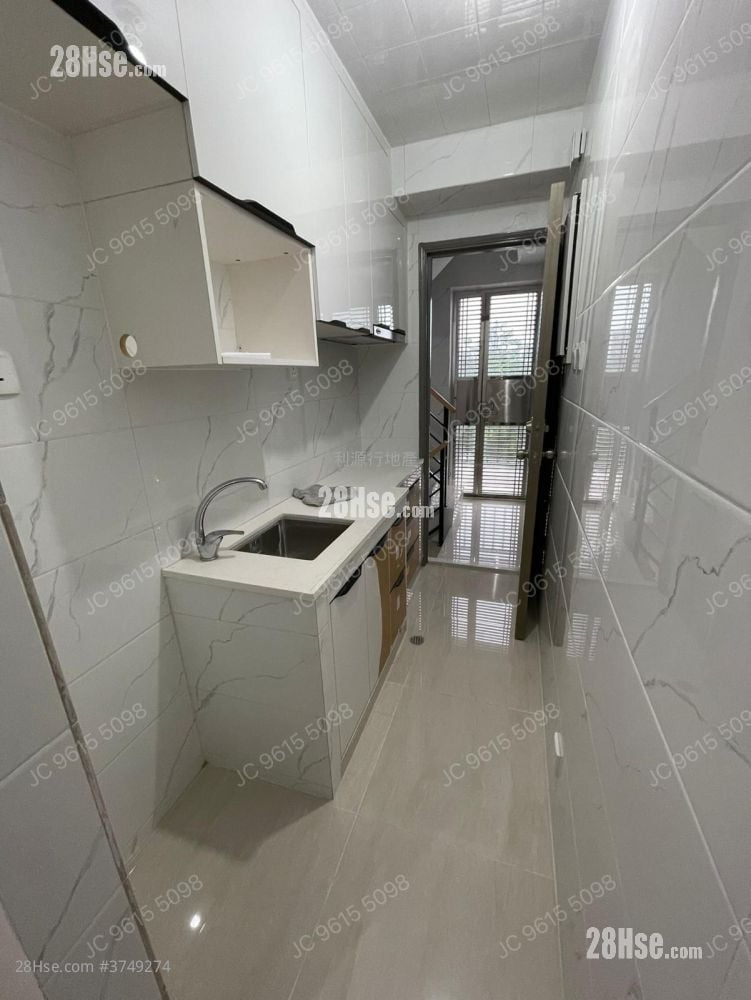 村屋 租盤 1 房 , 1 浴室 300 平方呎