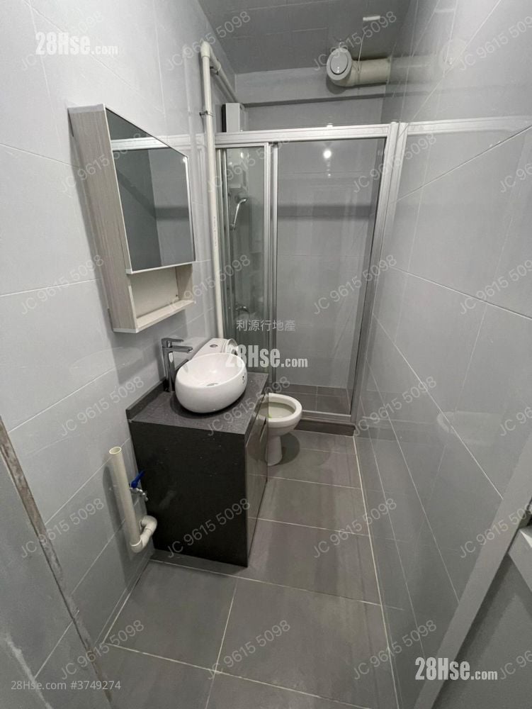 村屋 租盤 1 房 , 1 浴室 300 平方呎