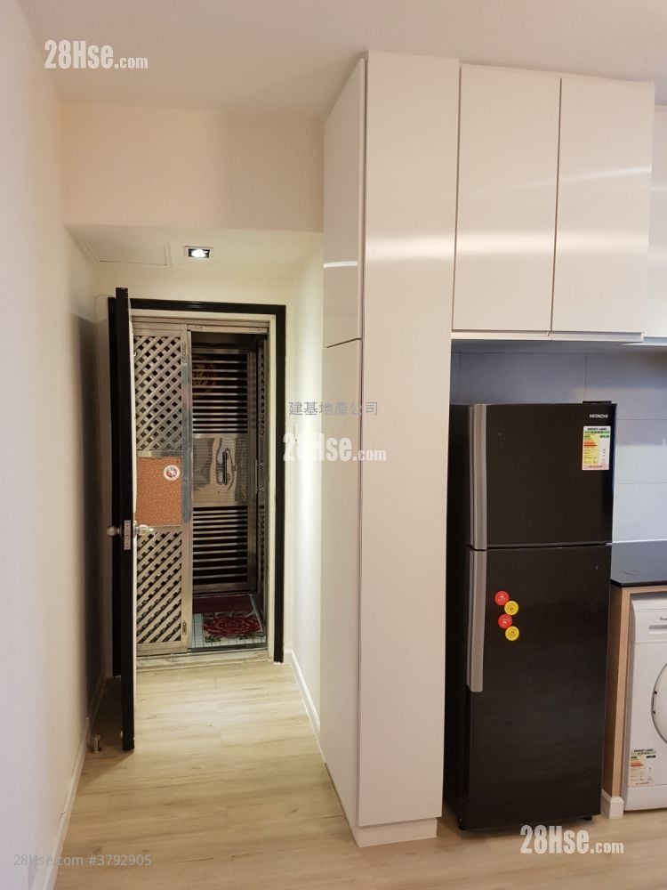 Jade Court Rental 1 Bedroom , 1 Bathroom 313 ft²