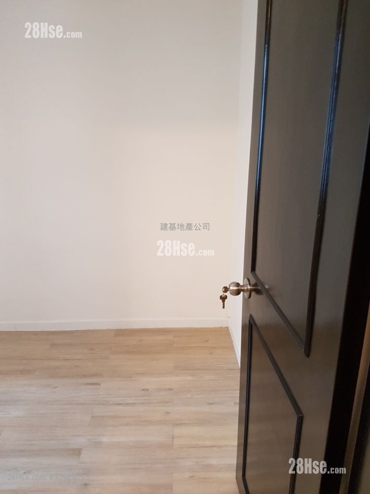 Jade Court Rental 1 Bedroom , 1 Bathroom 313 ft²