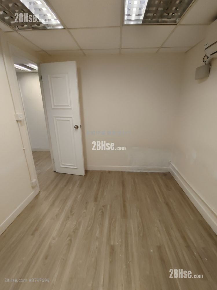 Tai Sang Bank Building Rental 4 Bedrooms , 1 Toilet