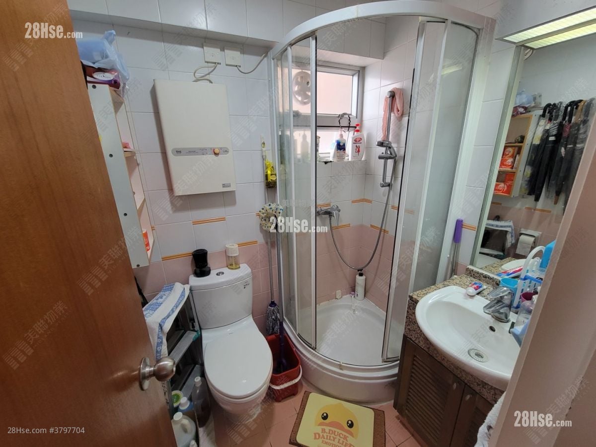 Kingston Terrace Sell 3 Bedrooms 660 ft²