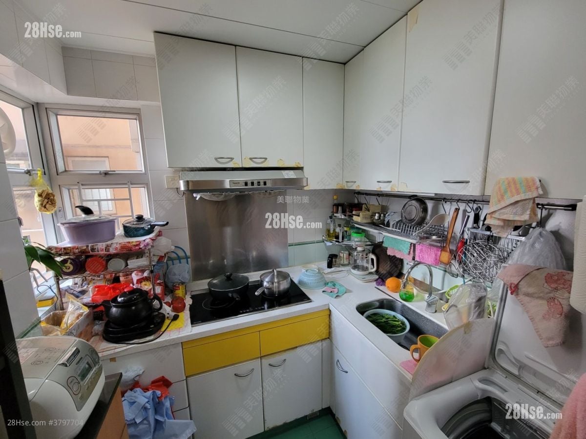 Kingston Terrace Sell 3 Bedrooms 660 ft²