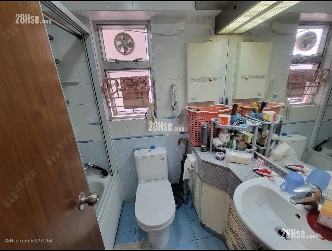 Kingston Terrace Sell 3 Bedrooms 660 ft²