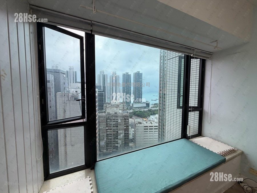 Chelsea Court Sell 2 Bedrooms , 1 Bathroom 450 ft²