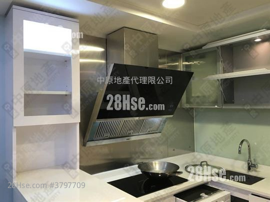 Chelsea Court Sell 2 Bedrooms , 1 Bathroom 450 ft²