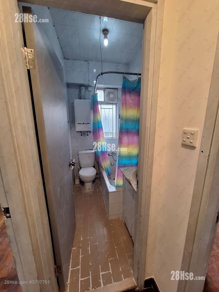 15 Grampian Road Sell 3 Bedrooms , 2 Bathrooms 836 ft²