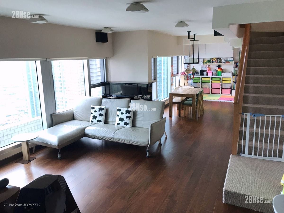 The Waterfront Sell 3 Bedrooms 1,592 ft²