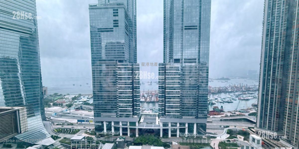 The Waterfront Sell 3 Bedrooms 1,592 ft²