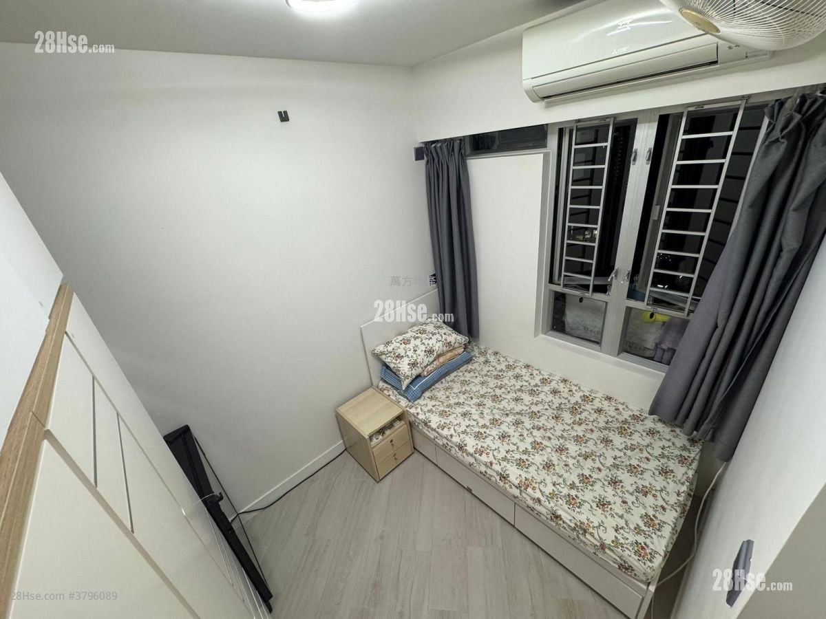 Choi Wo Court Sell 2 Bedrooms , 1 Bathroom 477 ft²
