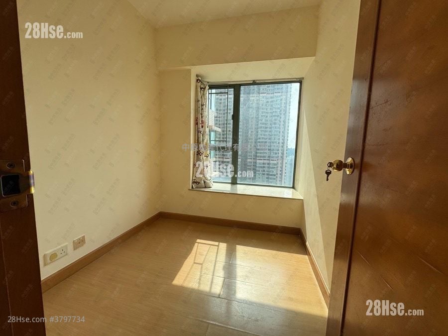 Island Resort Sell 3 Bedrooms 565 ft²