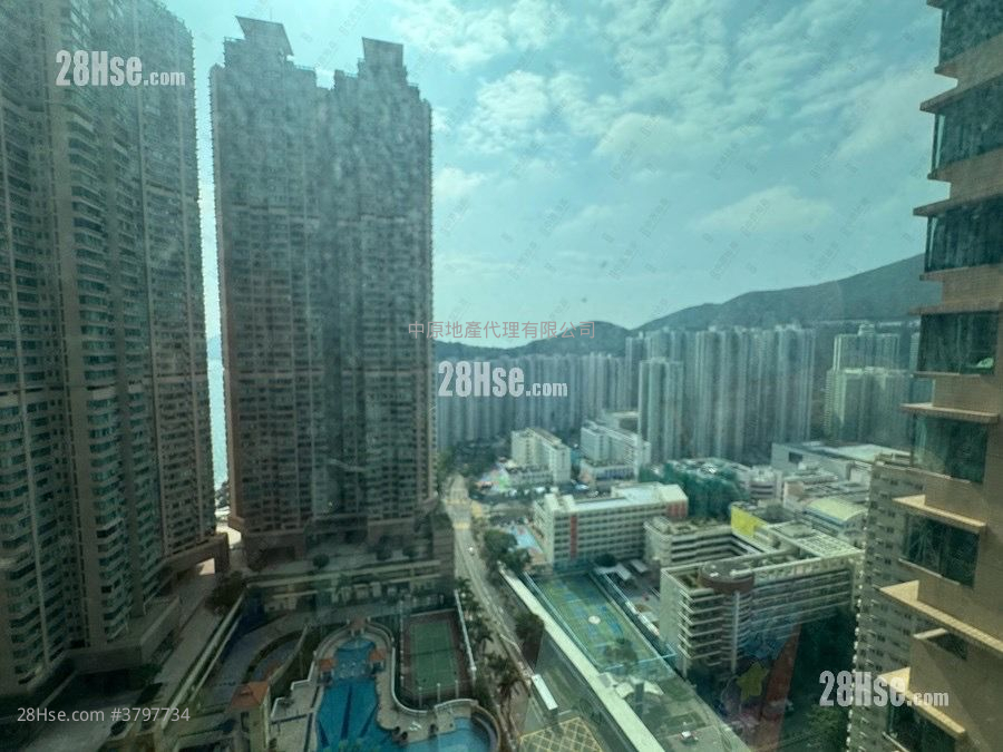 Island Resort Sell 3 Bedrooms 565 ft²