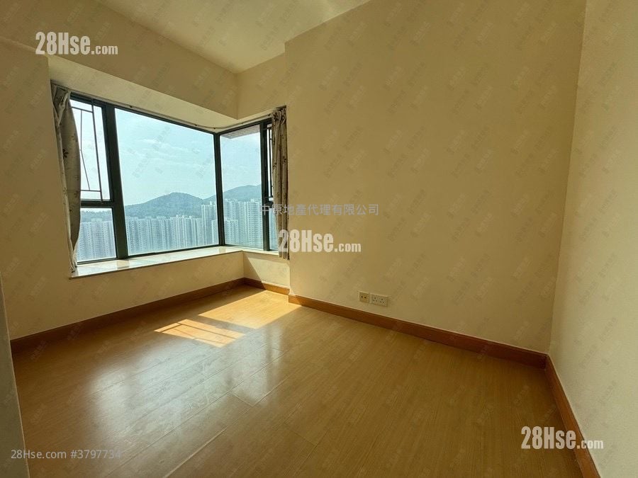 Island Resort Sell 3 Bedrooms 565 ft²