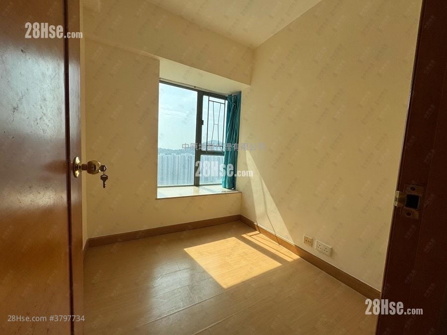 Island Resort Sell 3 Bedrooms 565 ft²