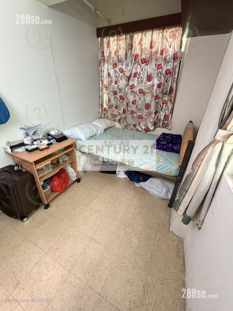 Chinese Mansion Sell 2 Bedrooms , 1 Bathroom 342 ft²