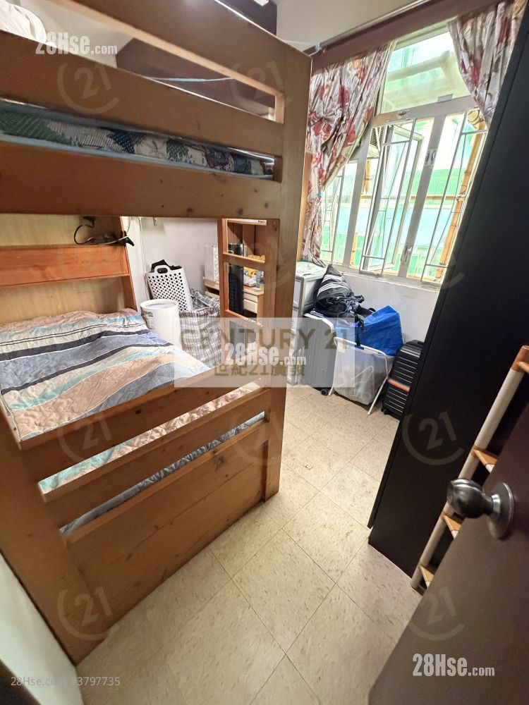 Chinese Mansion Sell 2 Bedrooms , 1 Bathroom 342 ft²