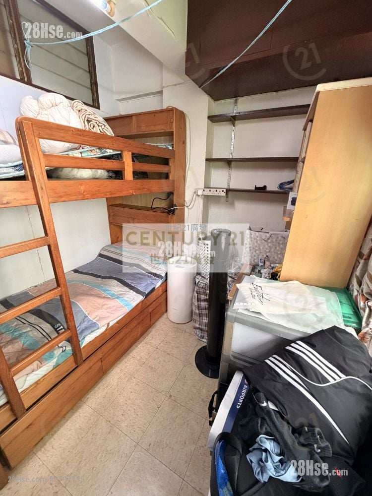 Chinese Mansion Sell 2 Bedrooms , 1 Bathroom 342 ft²