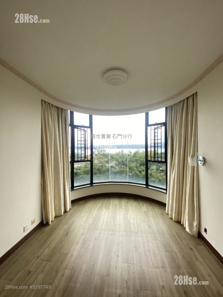 Villa Athena Sell 3 Bedrooms , 2 Bathrooms 727 ft²