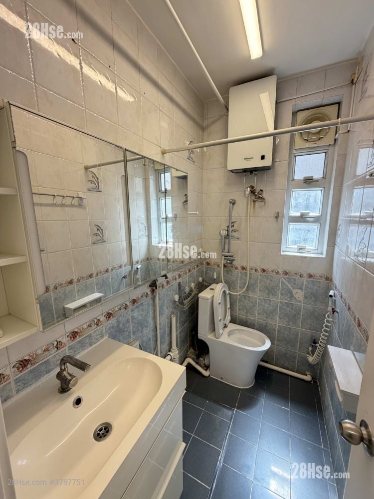 太生大厦 租盘 2 房 , 1 浴室 292 平方尺