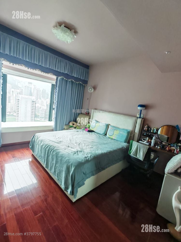 礼顿山 售盘 4 房 , 2 浴室 1,461 平方尺