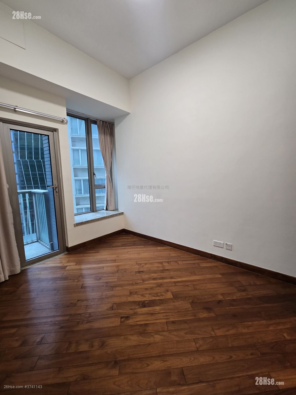 The Avenue Rental 1 Bedroom 459 ft²