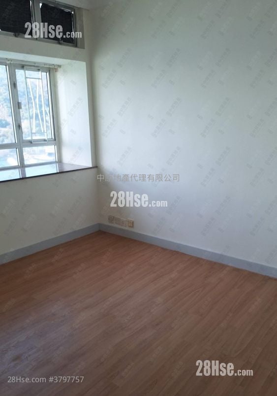 South Horizons Sell 4 Bedrooms , 2 Bathrooms 742 ft²