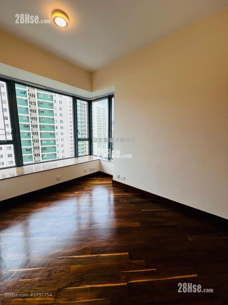 The Palazzo Sell 3 Bedrooms , 3 Bathrooms 912 ft²