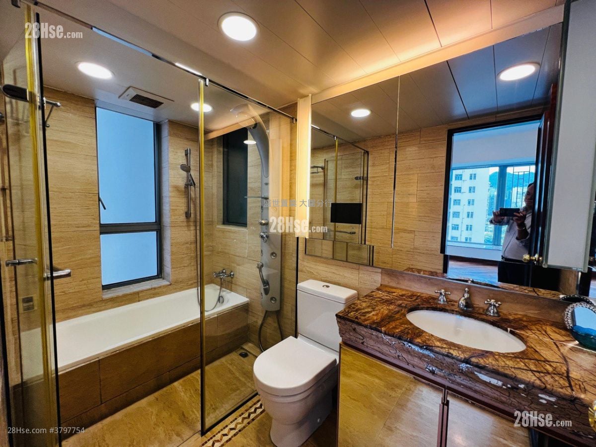 The Palazzo Sell 3 Bedrooms , 3 Bathrooms 912 ft²