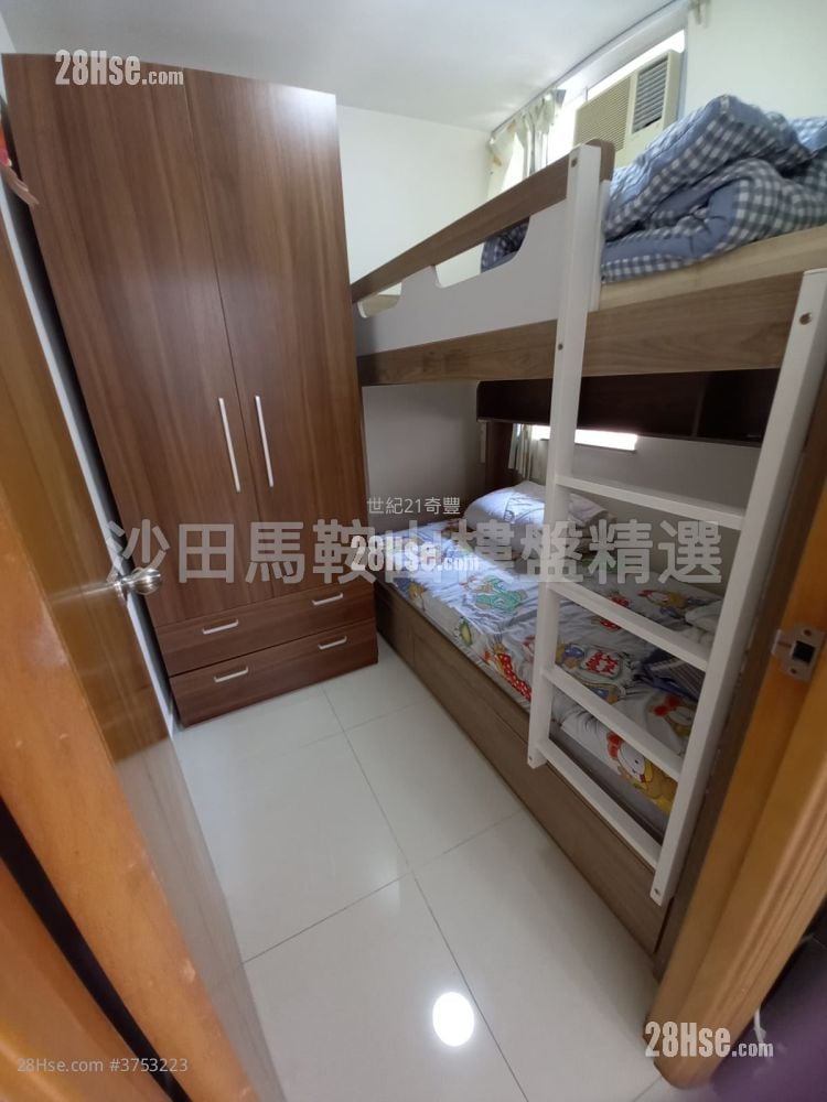 Kam Lung Court Sell 2 Bedrooms , 1 Bathroom 401 ft²