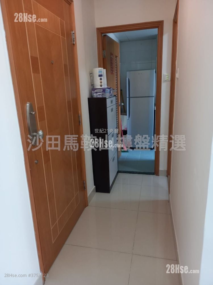 Kam Lung Court Sell 2 Bedrooms , 1 Bathroom 401 ft²