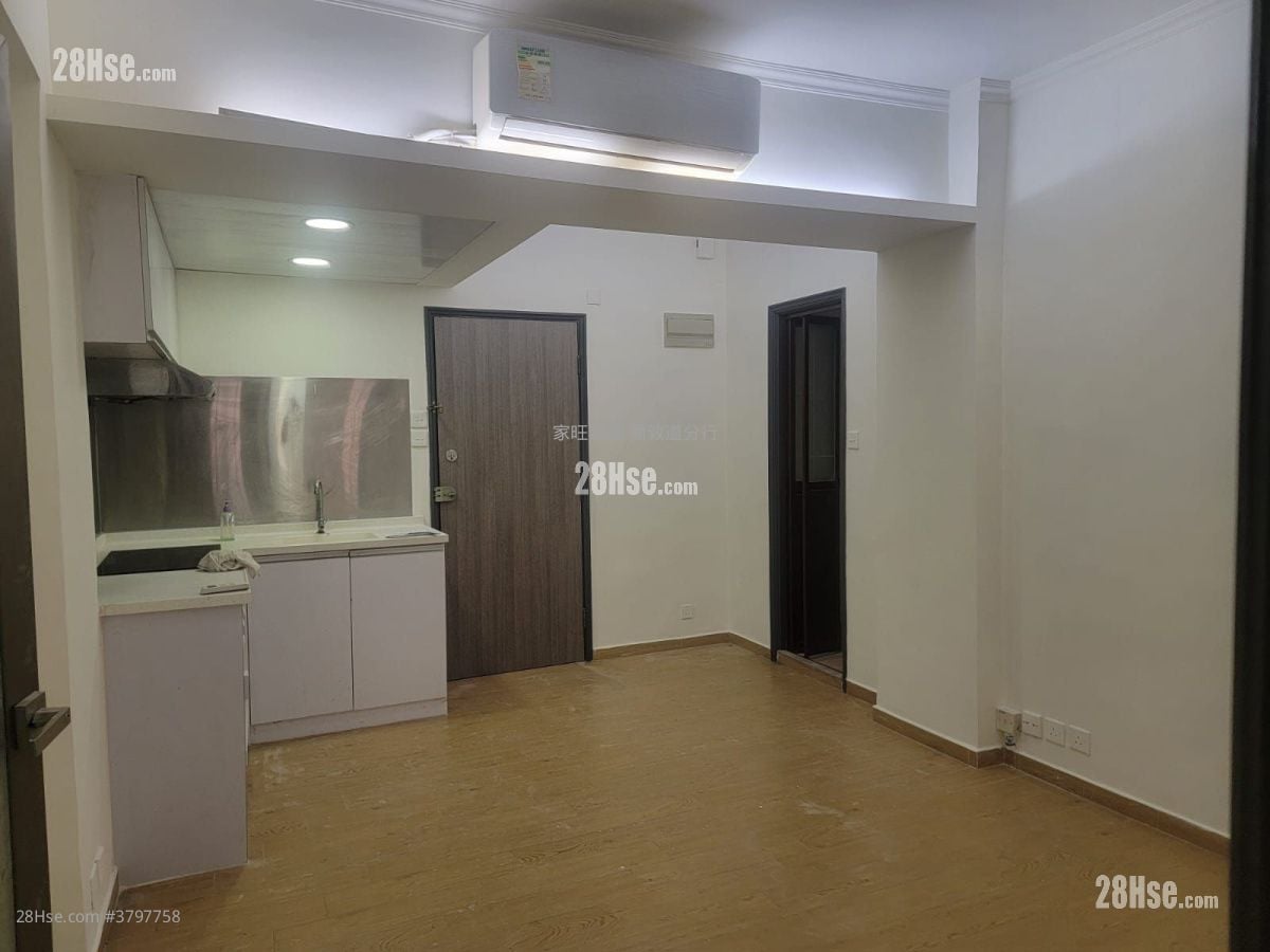 Po Hing Building Sell 2 Bedrooms , 1 Bathroom 390 ft²