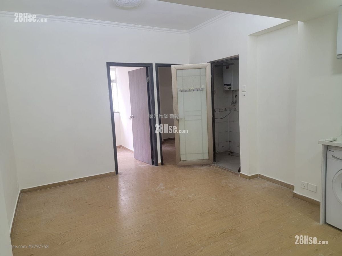 Po Hing Building Sell 2 Bedrooms , 1 Bathroom 390 ft²